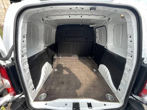 2020 Citroën Berlingo — sličica 10