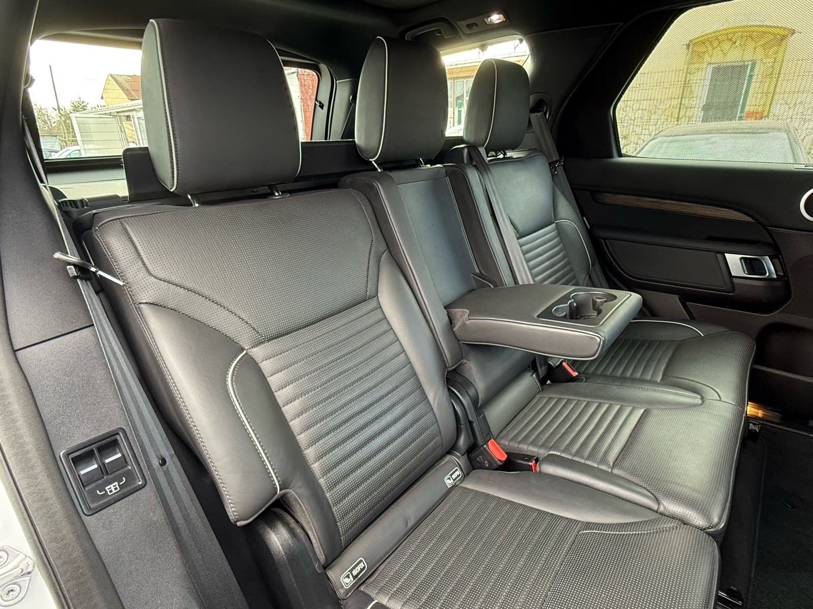 2018 Land Rover Discovery — fotografija 22