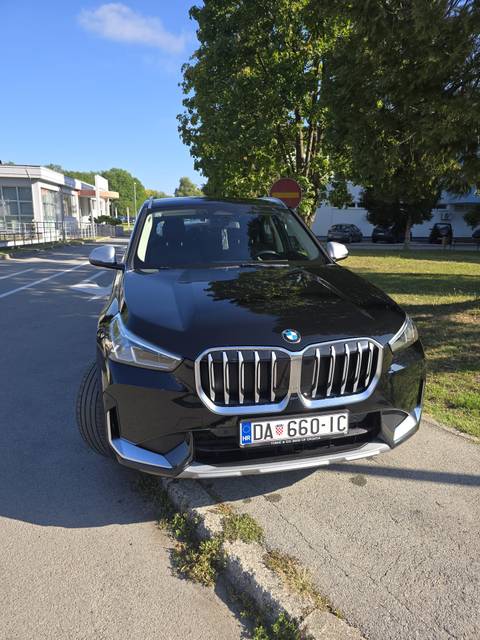 2023 BMW X1 — sličica 2