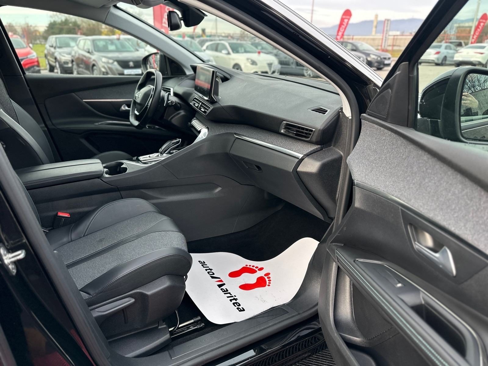 2022 Peugeot 5008 — fotografija 12