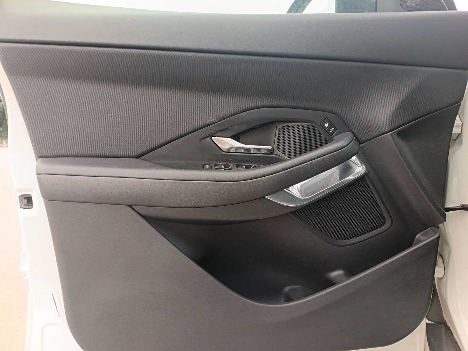 2019 Jaguar E-Pace — fotografija 16
