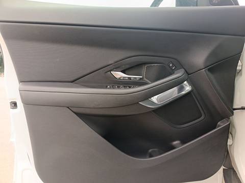 2019 Jaguar E-Pace — sličica 16