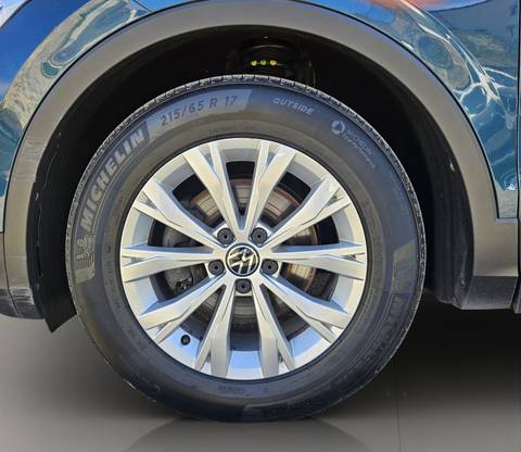 2021 Volkswagen Tiguan — sličica 9