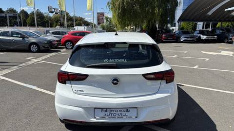 2021 Opel Astra — sličica 6