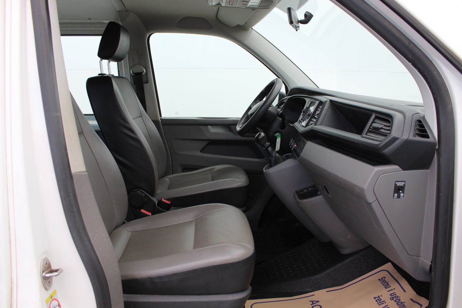 2021 Volkswagen Kombi — fotografija 10