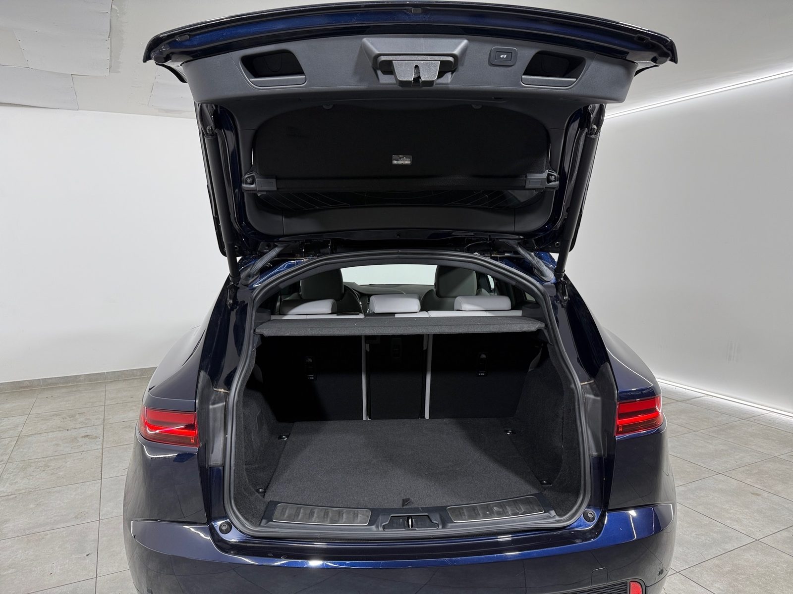 2023 Jaguar E-Pace — fotografija 12