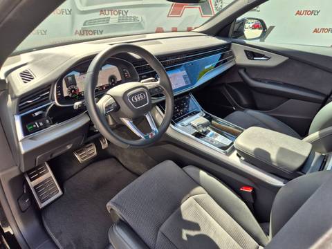 2025 Audi Q8 S line — sličica 16
