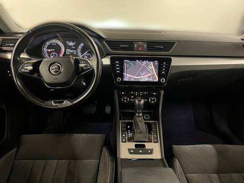 2021 Škoda Superb — sličica 19