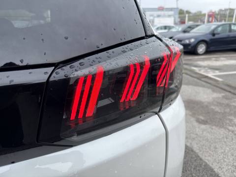 2022 Peugeot 5008 — sličica 17