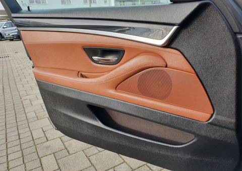 2015 BMW Serija 5 — sličica 21