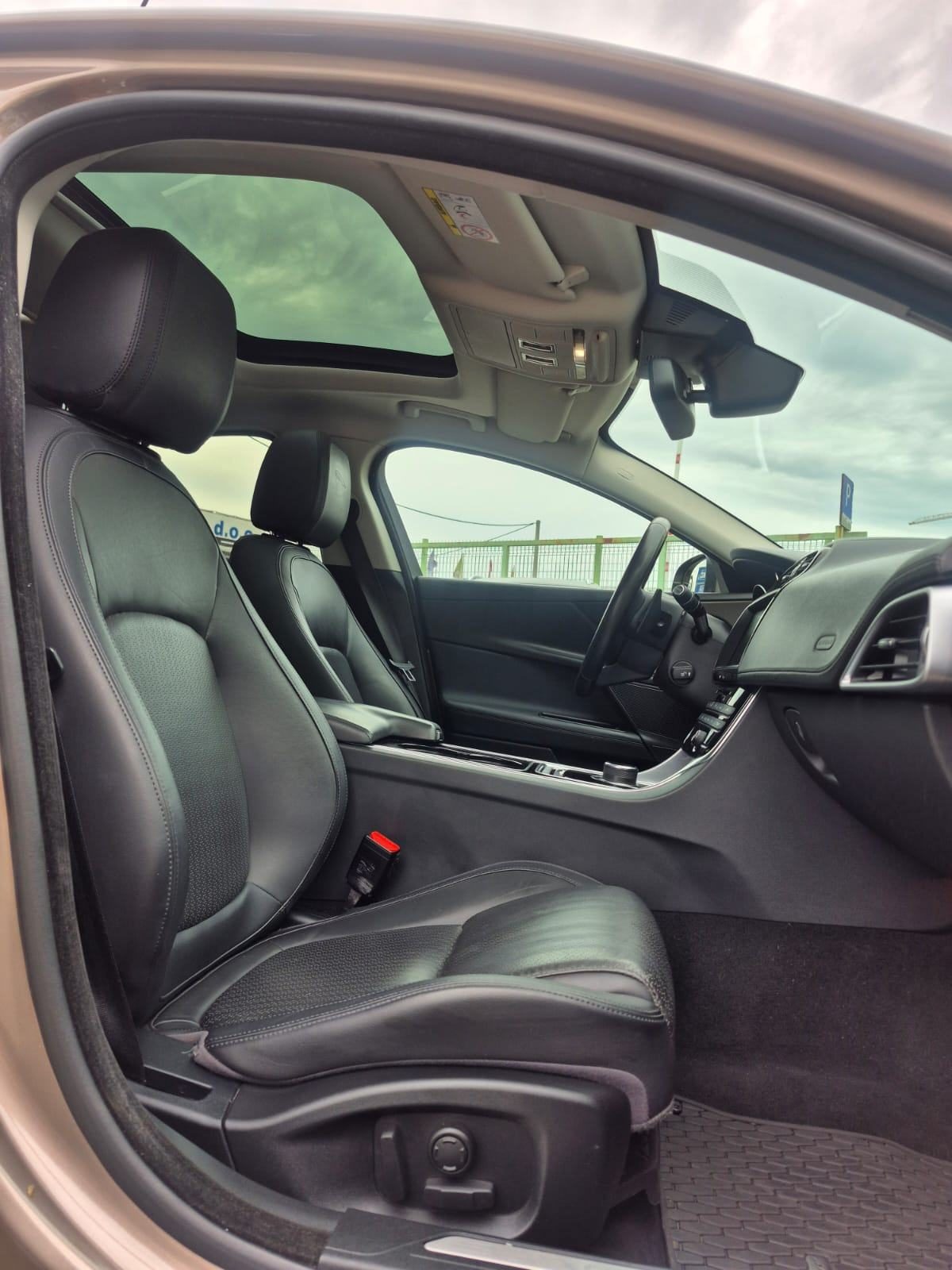 2018 Jaguar XE — fotografija 23