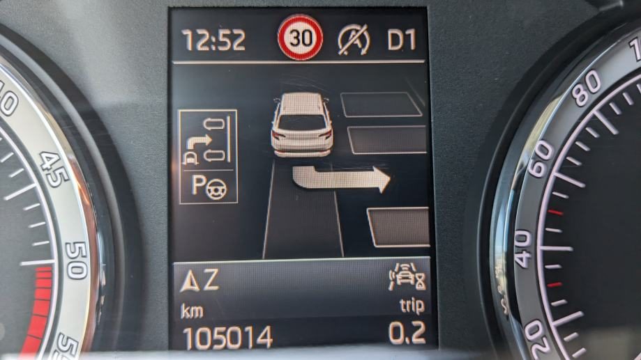 2021 Škoda Karoq — fotografija 16