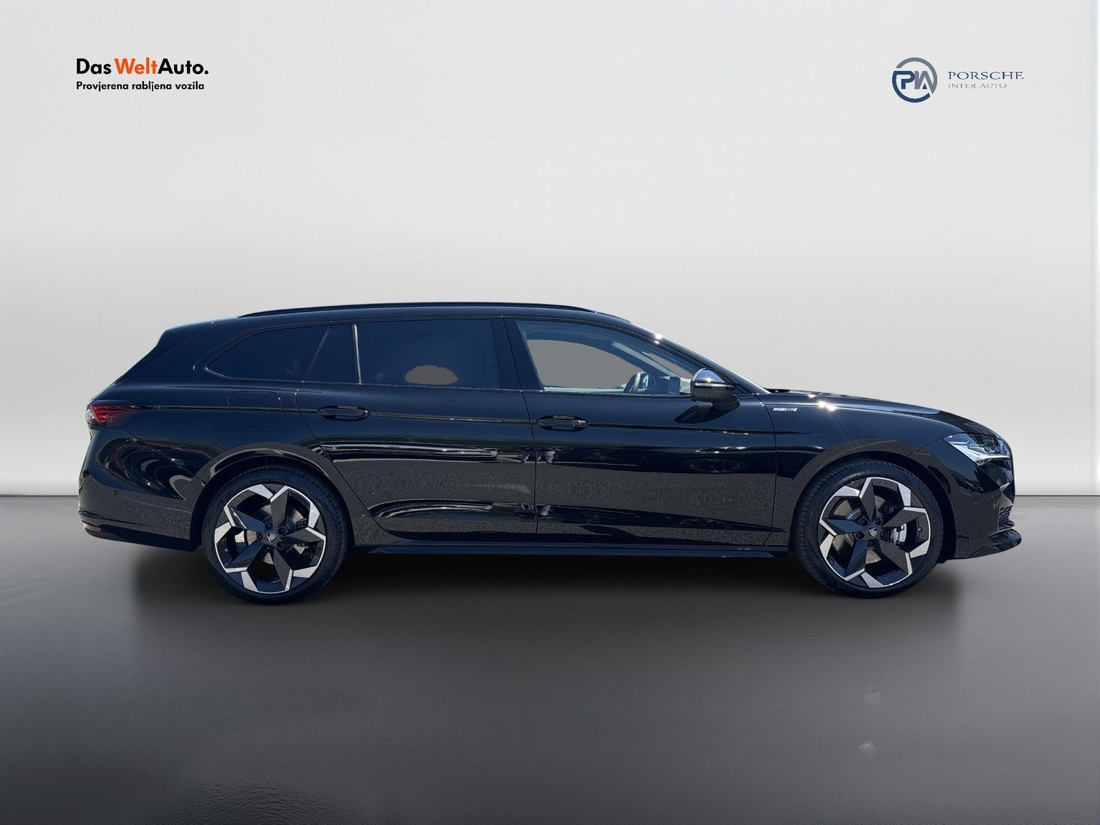 2026 Škoda Superb Combi Sportline — fotografija 4