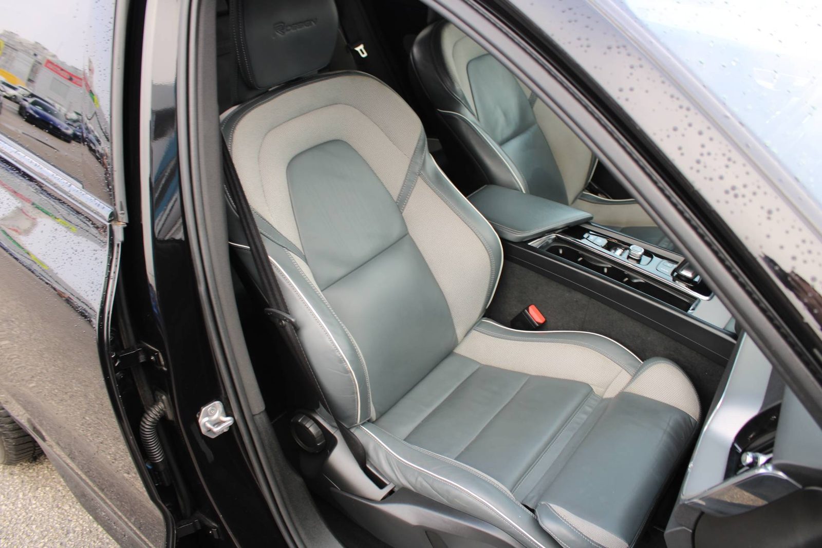 2020 Volvo XC60 — fotografija 12