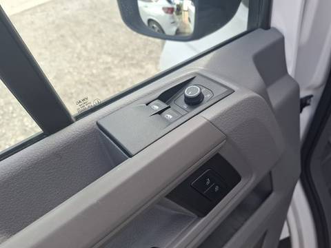 2020 Volkswagen Crafter — sličica 9