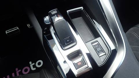 2021 Peugeot 3008 — sličica 16