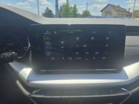 2020 Škoda Octavia — sličica 21