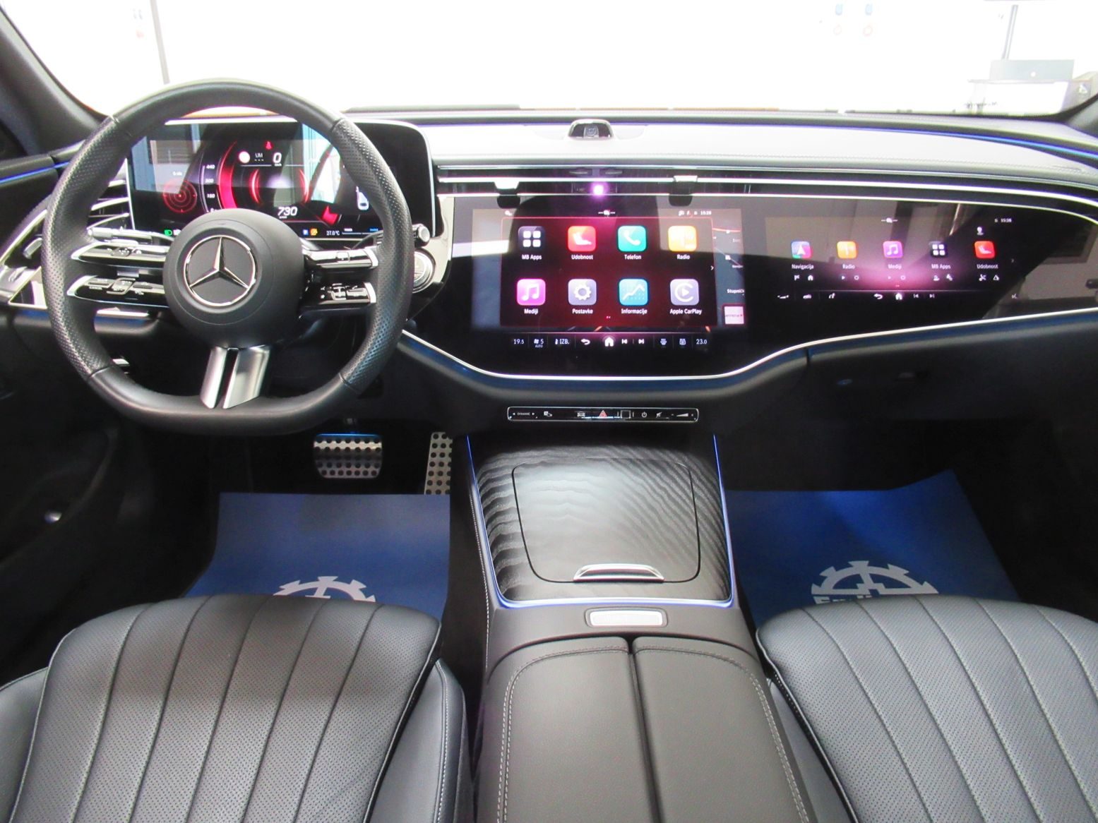 2025 Mercedes-Benz E-klasa AMG Line — fotografija 13