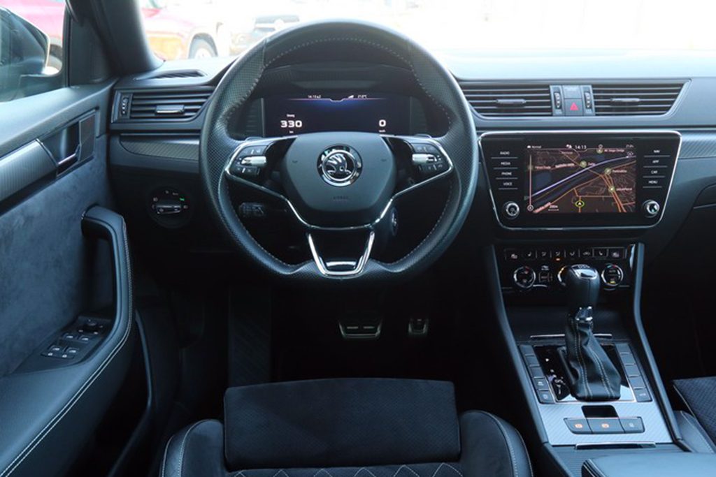 2021 Škoda Superb Sportline — fotografija 10