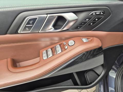 2019 BMW X7 — sličica 27