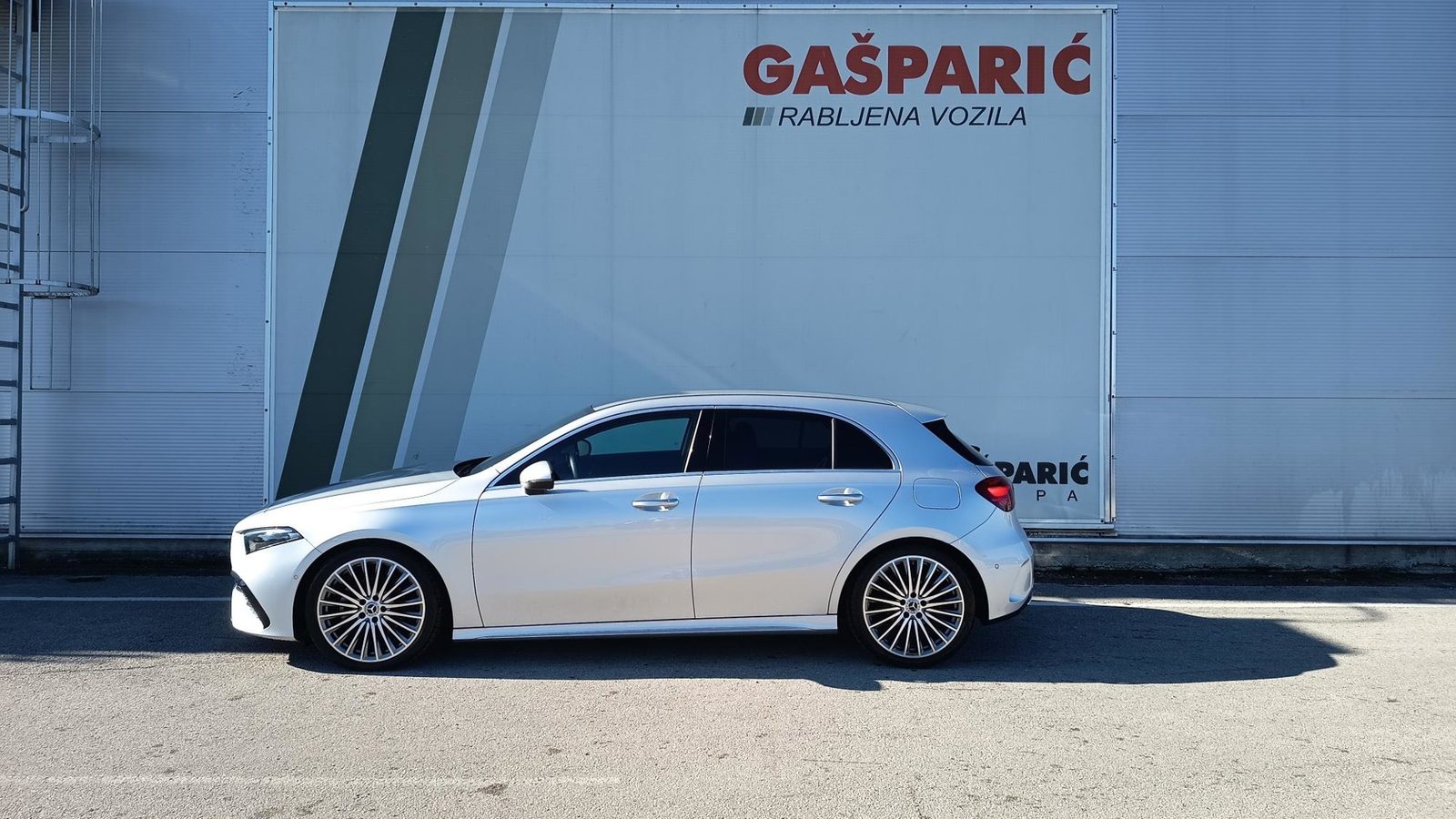 2023 Mercedes-Benz A-klasa — fotografija 5