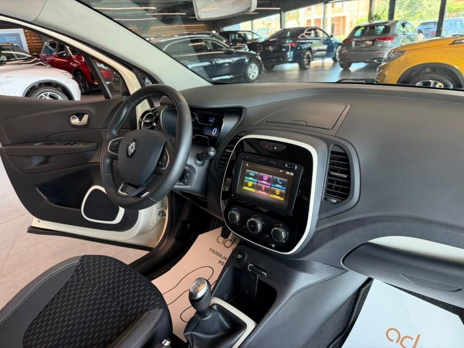 2019 Renault Captur — fotografija 22
