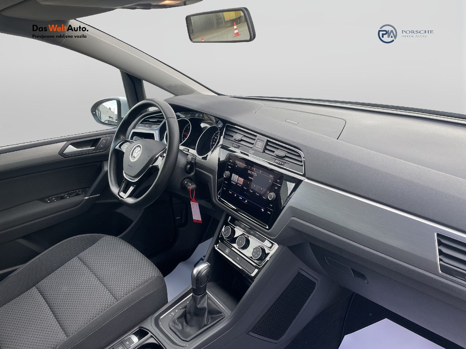 2021 Volkswagen Touran — fotografija 13