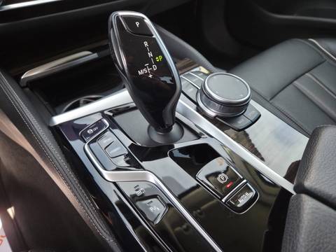2021 BMW Serija 5 — sličica 14