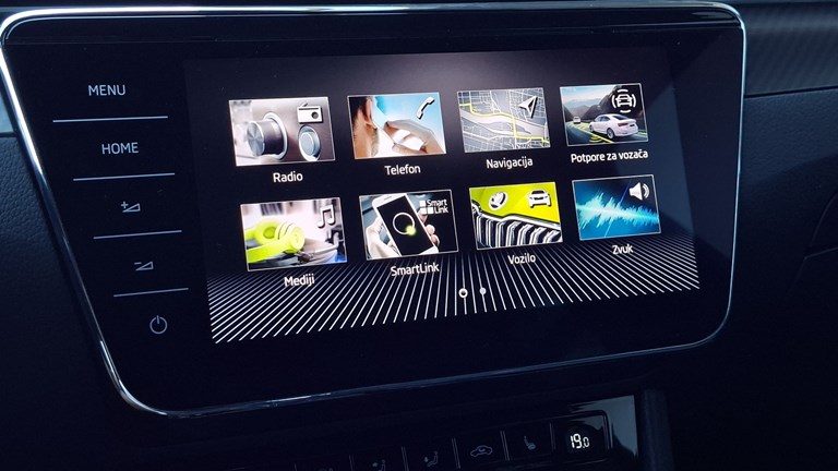 2023 Škoda Superb — fotografija 13