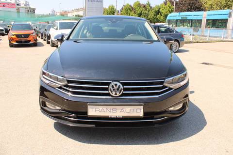 2020 Volkswagen Passat — sličica 2