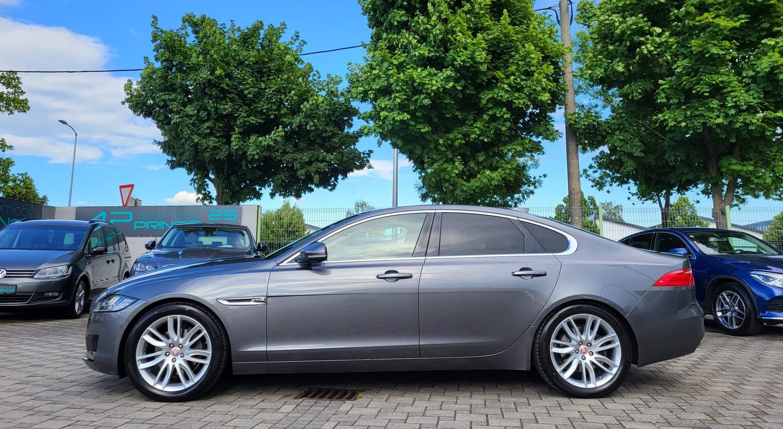 2015 Jaguar XF — fotografija 4