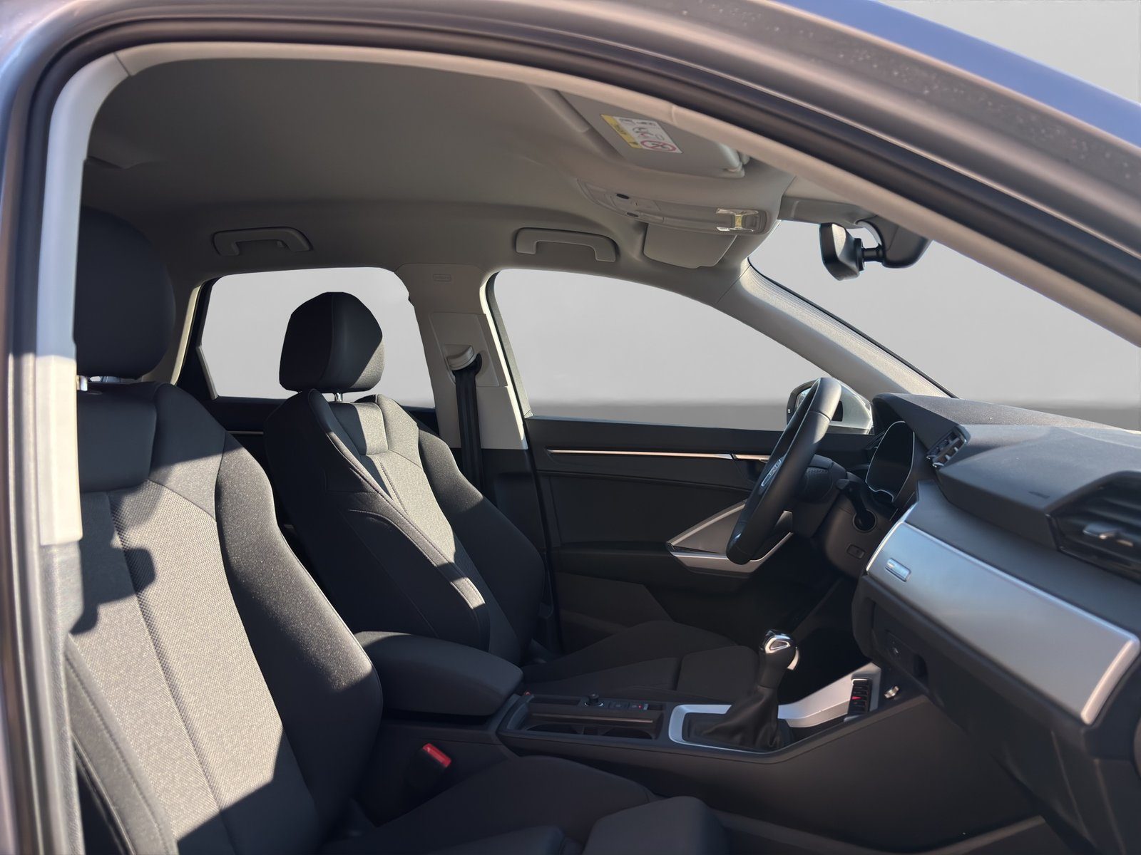 2025 Audi Q3 — fotografija 16