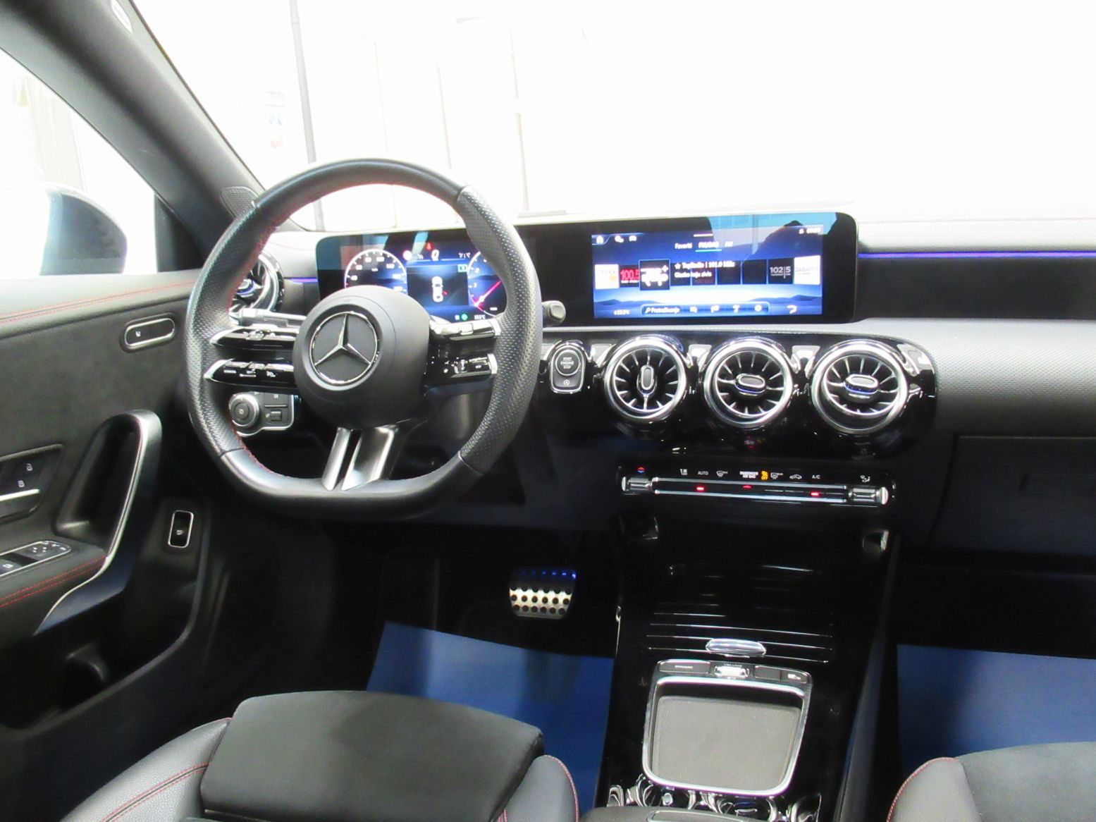 2025 Mercedes-Benz CLA — fotografija 13