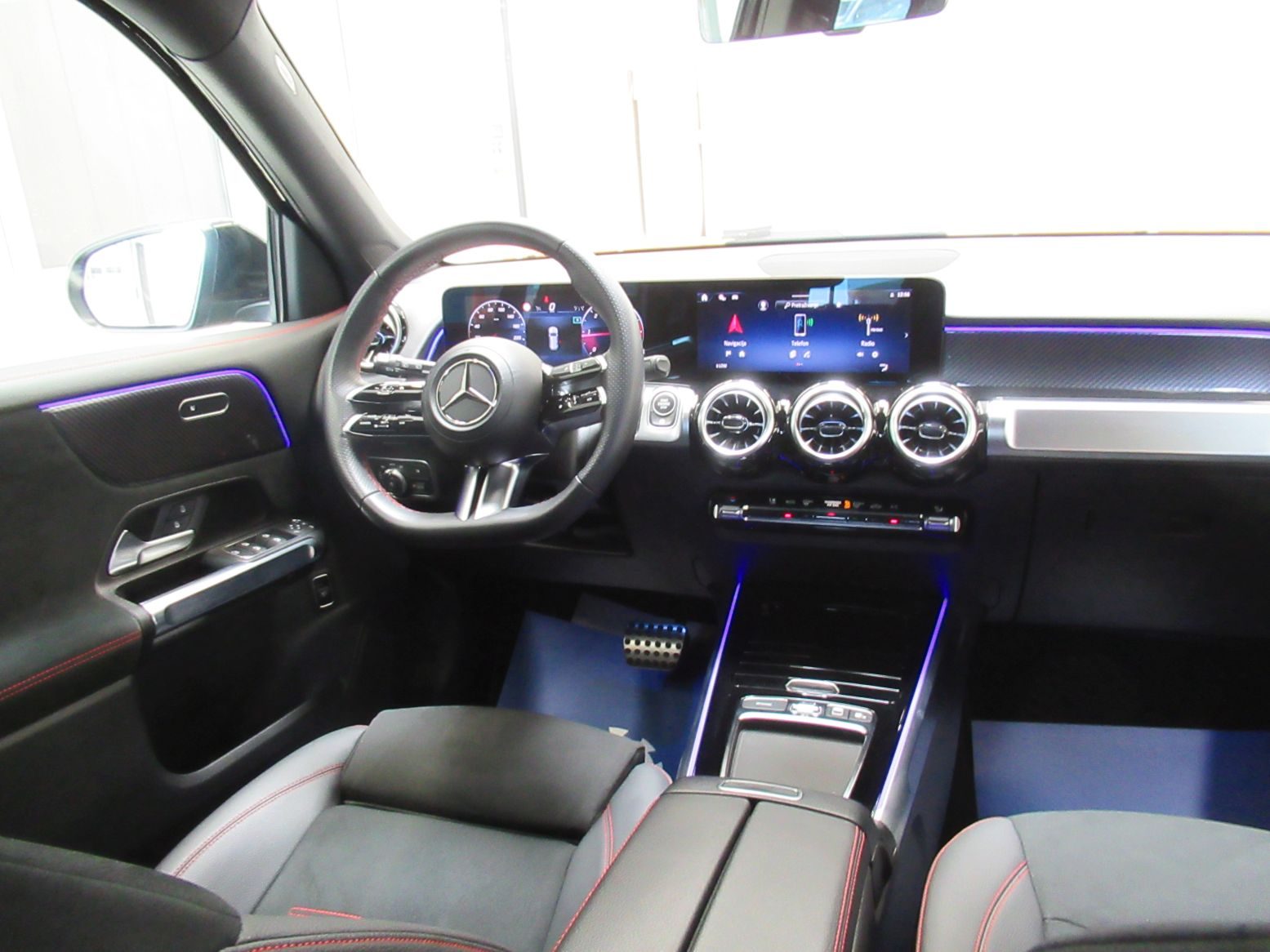 2025 Mercedes-Benz GLB — fotografija 13