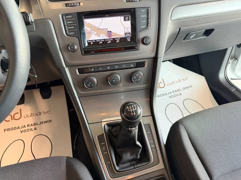 2014 Volkswagen Golf — sličica 18