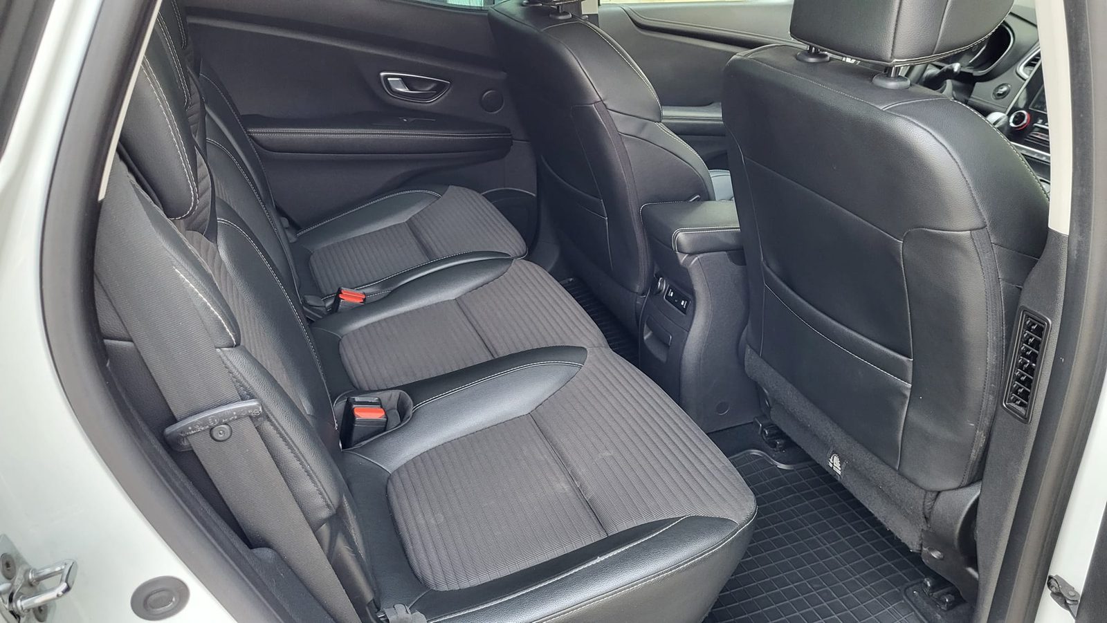 2020 Renault Scenic — fotografija 25