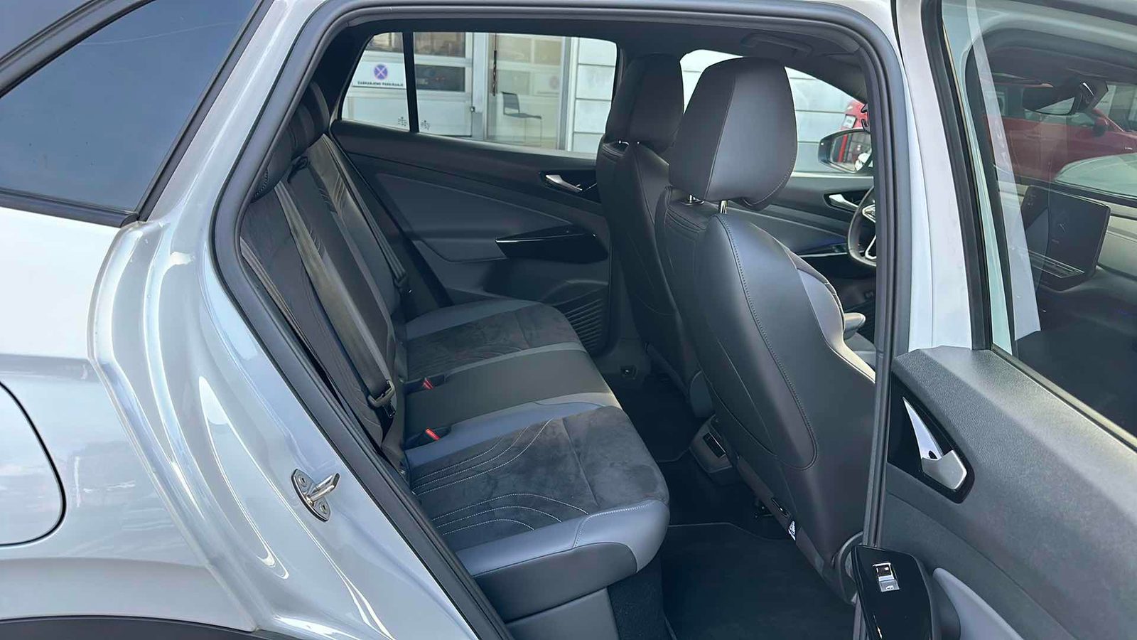2023 Volkswagen ID.4 — fotografija 10