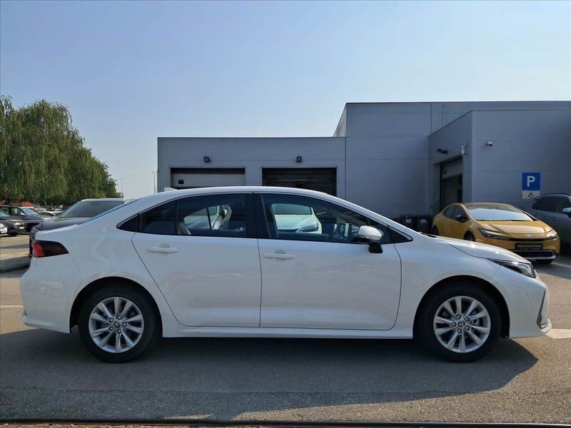 2027 Toyota Corolla — fotografija 5
