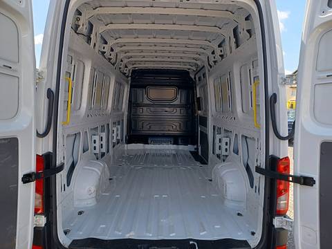 2017 Volkswagen Crafter — sličica 7