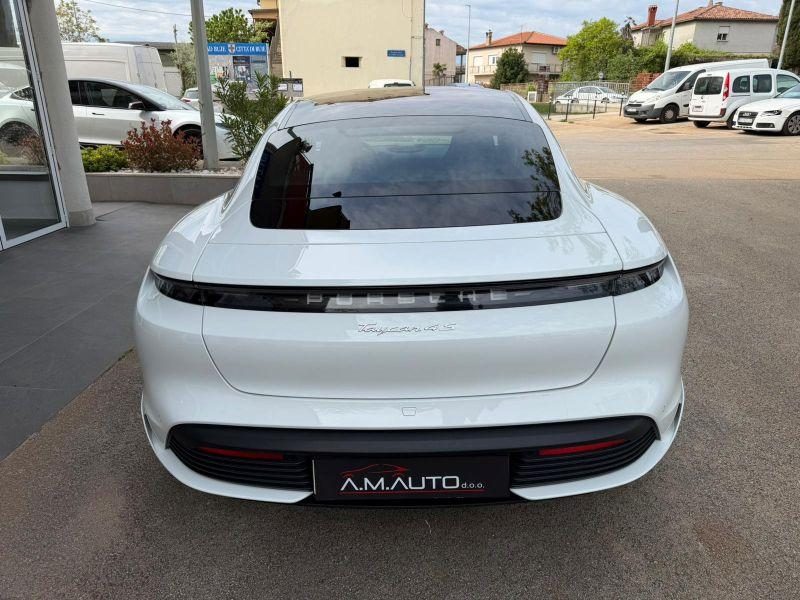 2020 Porsche Taycan — fotografija 8