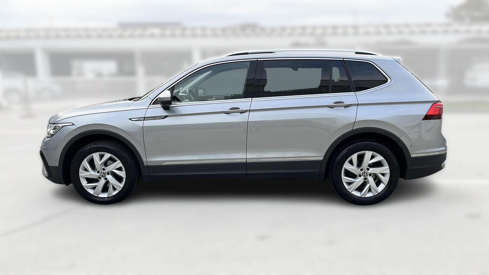 2023 Volkswagen Tiguan Allspace — fotografija 4