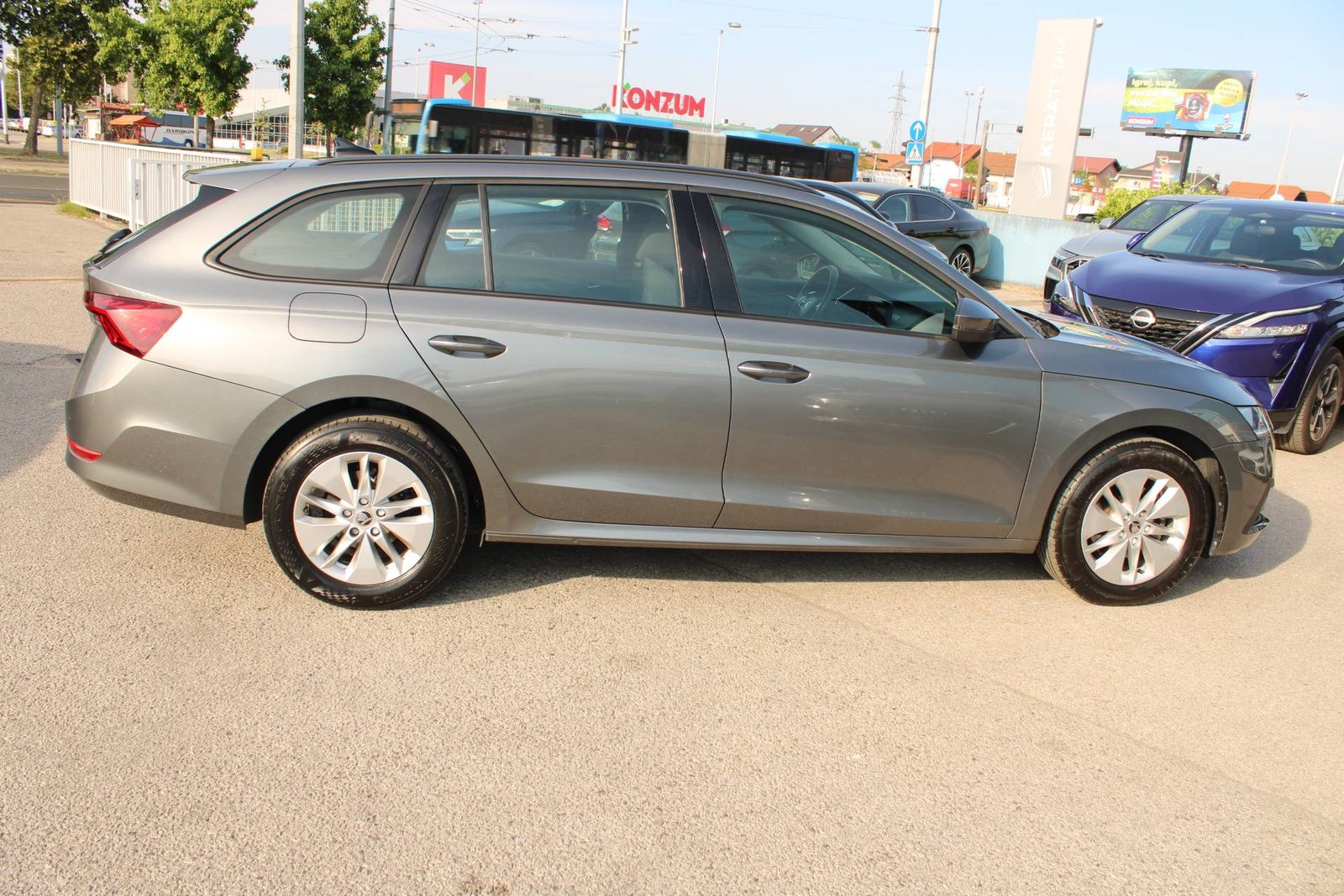 2023 Škoda Octavia Combi — fotografija 4