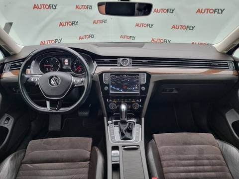 2015 Volkswagen Passat Highline — sličica 12
