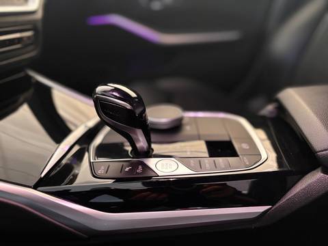2020 BMW Serija 3 Sport Line — sličica 20