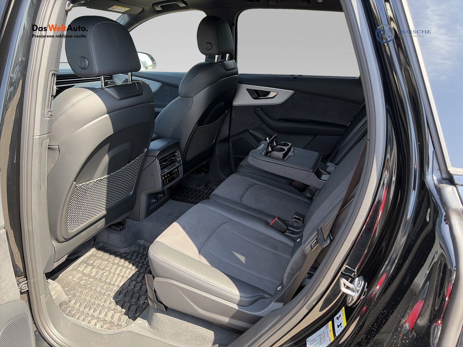 2026 Audi Q7 S line — fotografija 10
