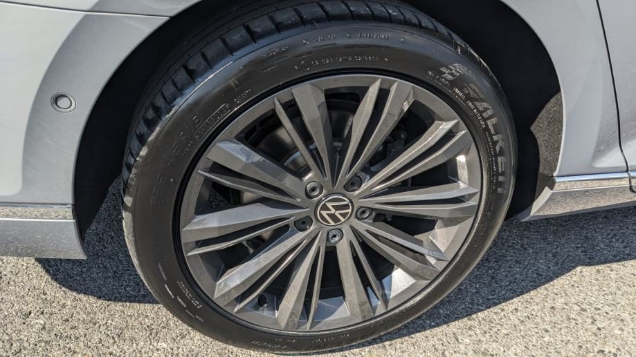 2023 Volkswagen Passat — fotografija 9