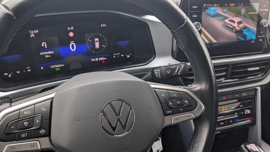 2022 Volkswagen T-Roc — fotografija 11
