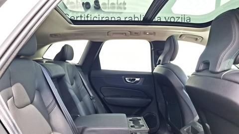 2023 Volvo XC60 — sličica 7