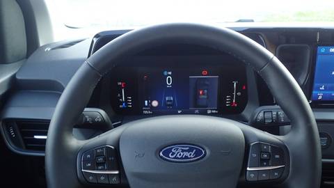 2025 Ford Tourneo — sličica 16