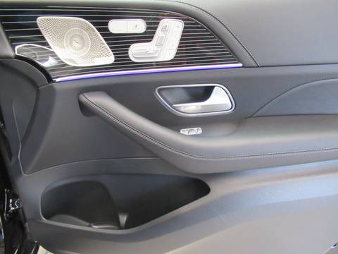 2025 Mercedes-Benz GLE — sličica 11